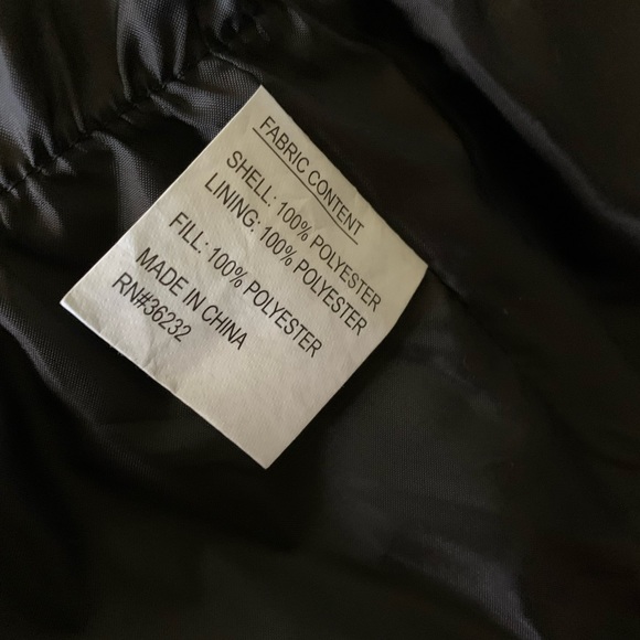 Black Quilted Jacket – Classic & Stylish, Size M, Button & Zipper Details - Picture 7 of 7